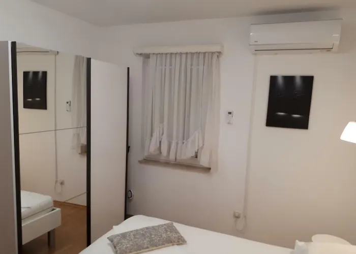 Viki Apartment Makarska